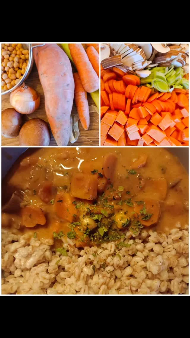 Süßkartoffel-Kichererbsen-Gemüse-Curry mit Dinkelreis 🍛

👉 Lust auf ein schnelles, gesundes und ultra-cremiges Curry? Dann probier dieses Rezept!

🧅 Zwiebel in Kokosfett anschwitzen, dann geschnittenes Gemüse (z. B. Süßkartoffeln, Champions, Karotten, Kichererbsen,...) dazugeben.

🍅 Tomatenmark & Gewürze (Curry, Ingwer, Kurkuma, Knoblauch, Salz…) einrühren und kurz anrösten.

🥣 Mit Gemüsebrühe aufgießen und das Gemüse bissfest garen.

🥥 Dann kommt das Beste: Kokosmilch für die Cremigkeit & crunchy Erdnussbutter zum Andicken.

🔥 Noch 5 Minuten köcheln lassen – fertig!

Dazu passt perfekt Dinkelreis – und schon hast du ein aromatisches, nahrhaftes Curry auf dem Teller!

❤️ Speichern & nachkochen! Markiere jemanden, der das unbedingt probieren muss! 🍽✨ #CurryLover #SchnellUndGesund #Soulfood